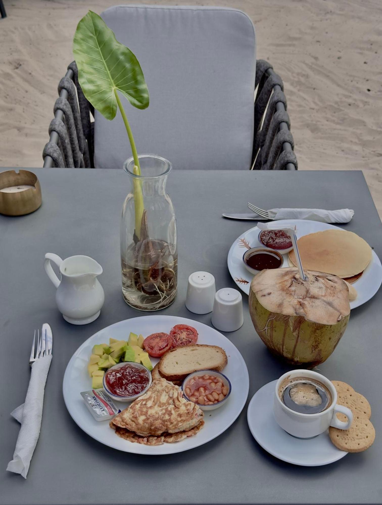 V Hotel In باجي المظهر الخارجي الصورة