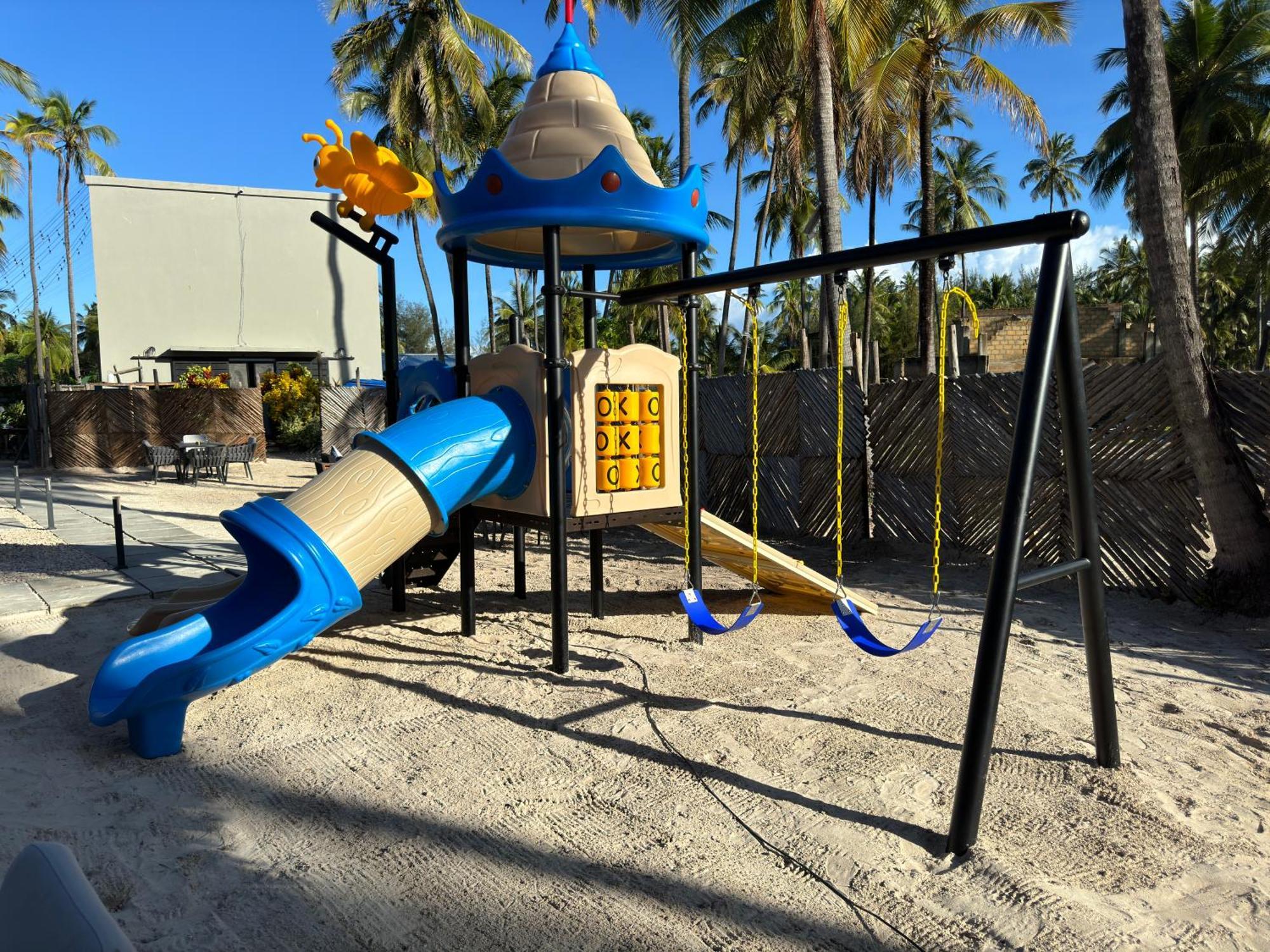 V Hotel In باجي المظهر الخارجي الصورة
