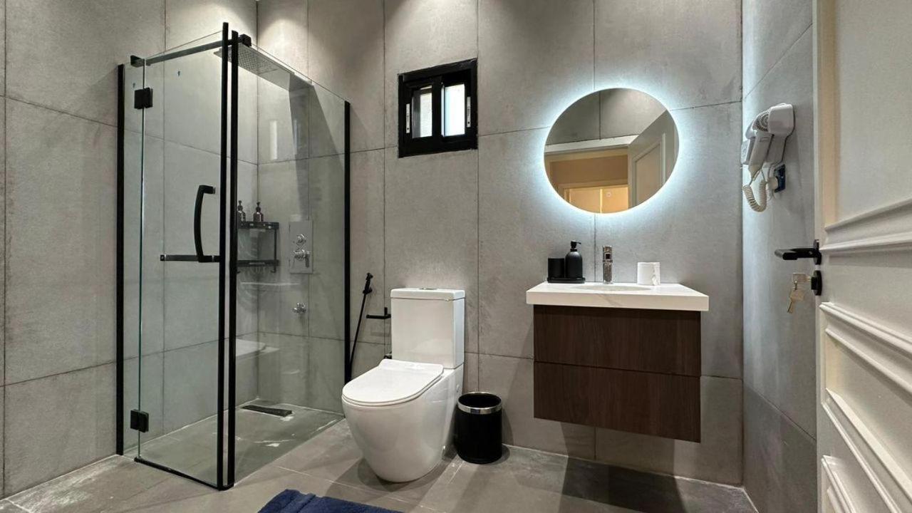 V Hotel In باجي المظهر الخارجي الصورة