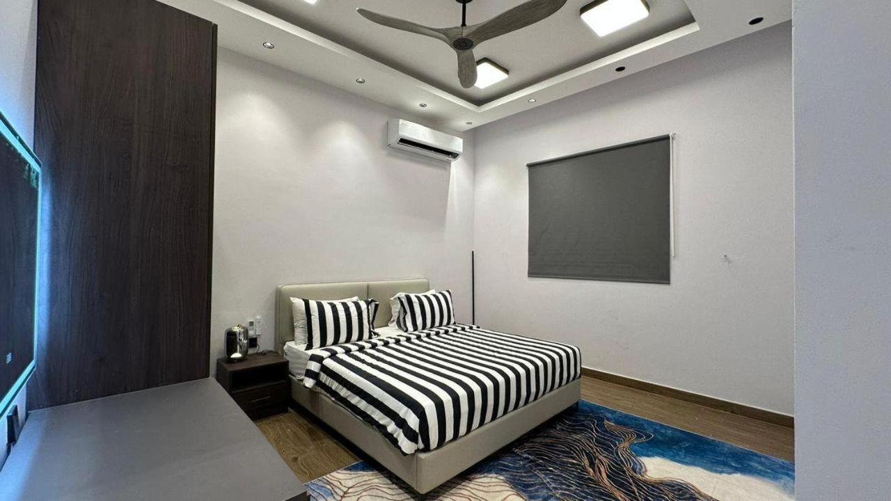 V Hotel In باجي المظهر الخارجي الصورة