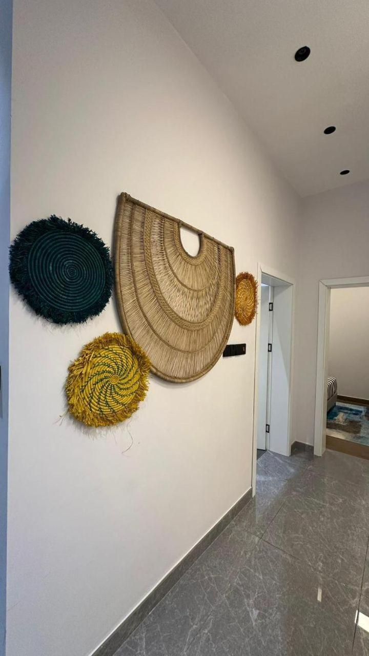 V Hotel In باجي المظهر الخارجي الصورة