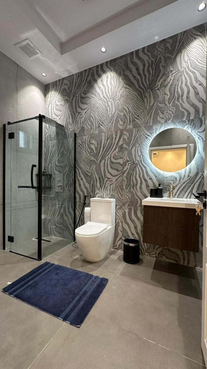 V Hotel In باجي المظهر الخارجي الصورة