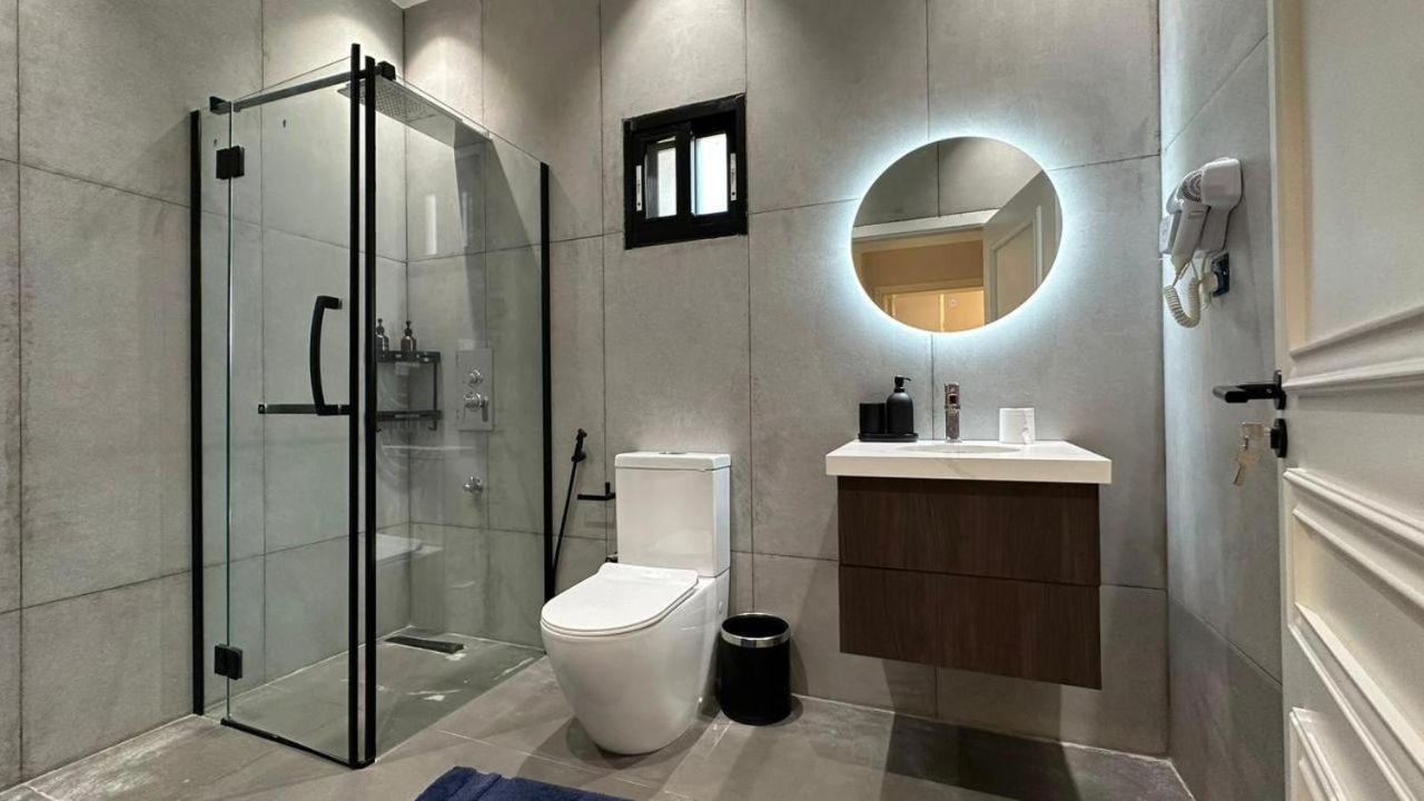 V Hotel In باجي المظهر الخارجي الصورة