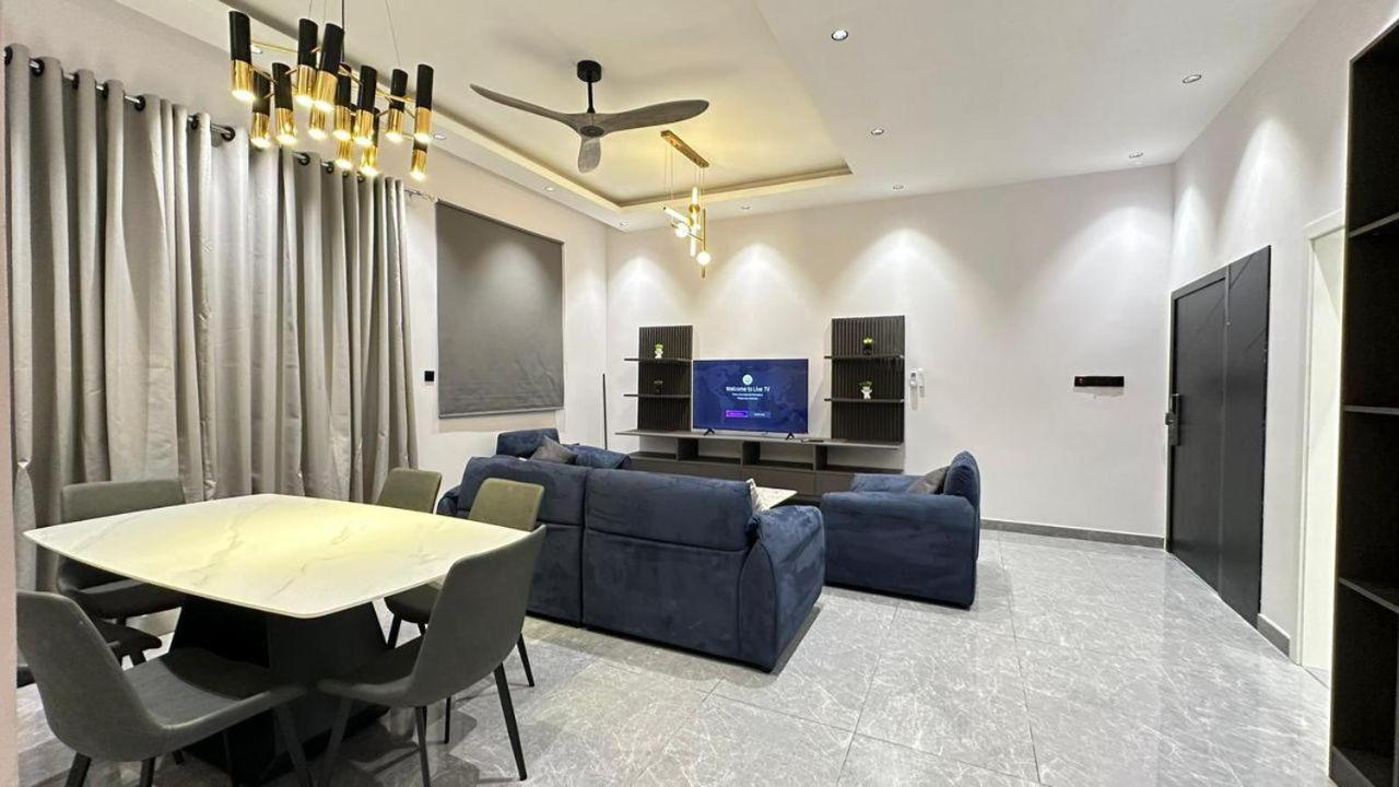 V Hotel In باجي المظهر الخارجي الصورة