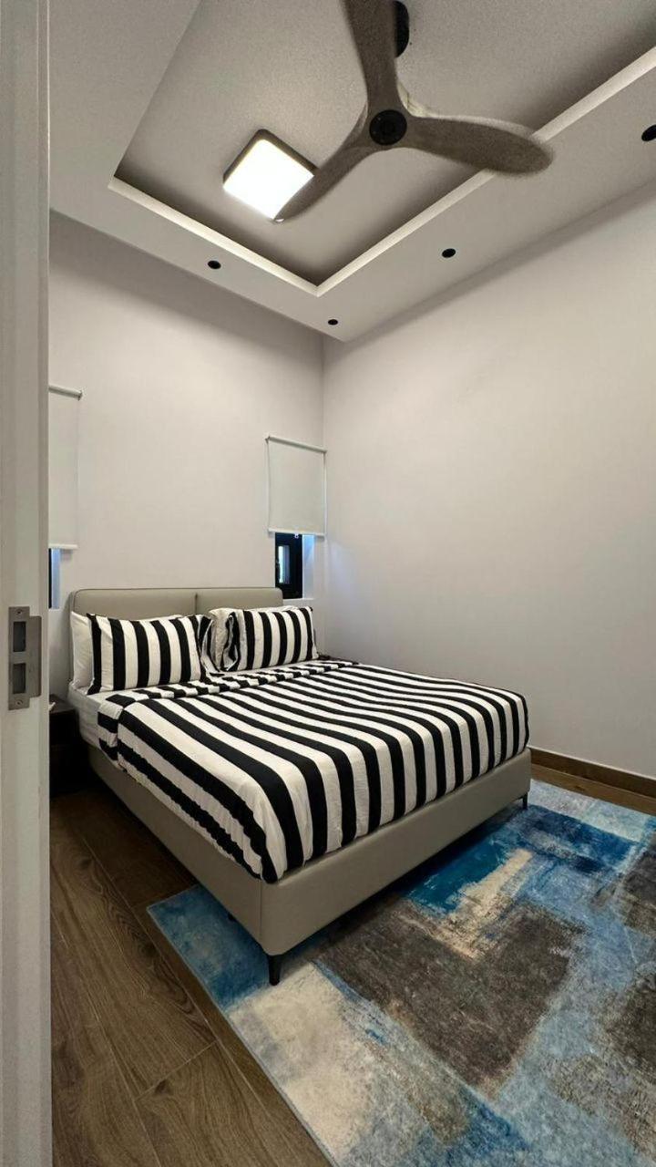 V Hotel In باجي المظهر الخارجي الصورة